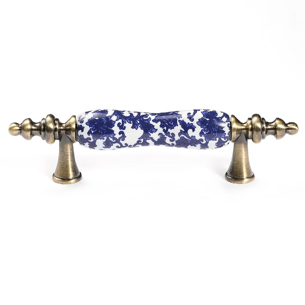 Classic Blue and White Ceramic Pull Handle Traditional Chinese Style Antique Bronze Zinc Alloy Handle Pull for Kitchen